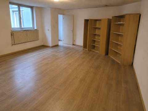 Nachher: leer geräumte, besenreine Wohnung